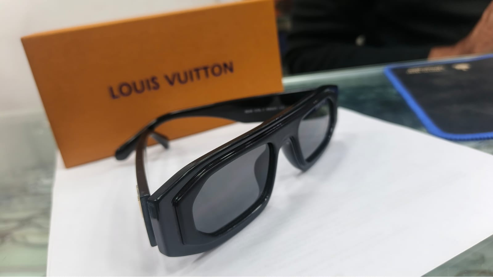 Louis Vuitton Sunglasses for Her (Premium Quality) - Cash on Delivery